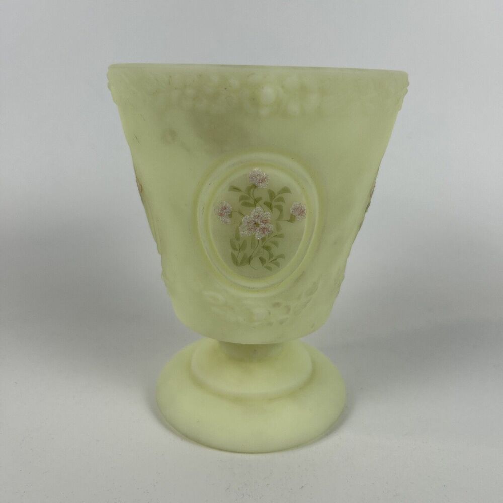 Vintage Fenton Art Glass Medallion Milk Glass Vase‎ signed C. Smith